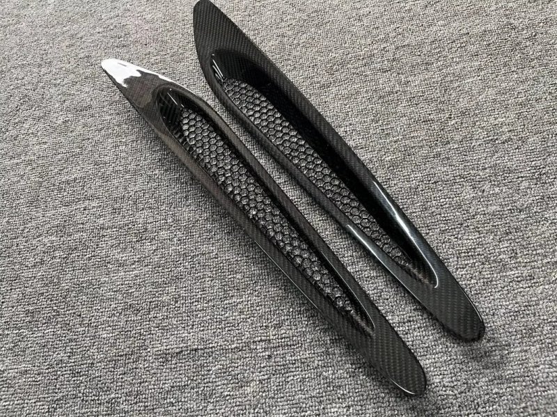 High Quality Fast Delivery Whole Sale Price Dry Carbon Fiber OEM Style Hood Vent Body Kits for  720S